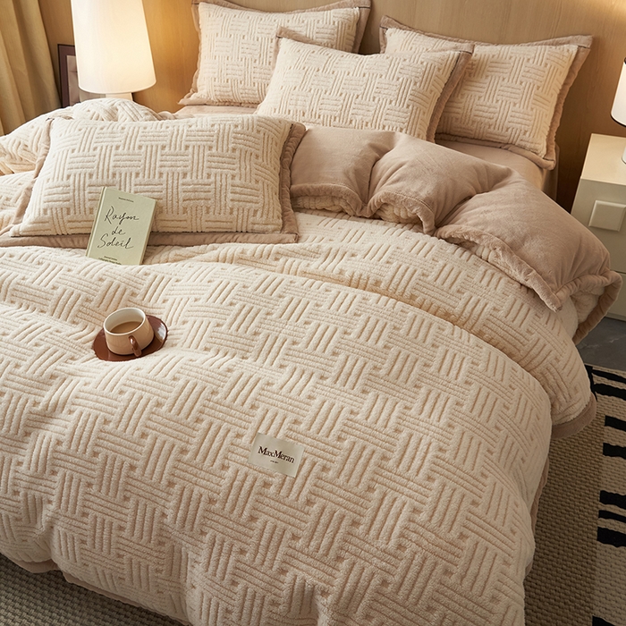 91家纺网 家纺一手货源 找家纺 晨曦家纺 2025新款230克加厚保暖塔芙绒牛奶绒四件套法兰绒 简爱-奶咖