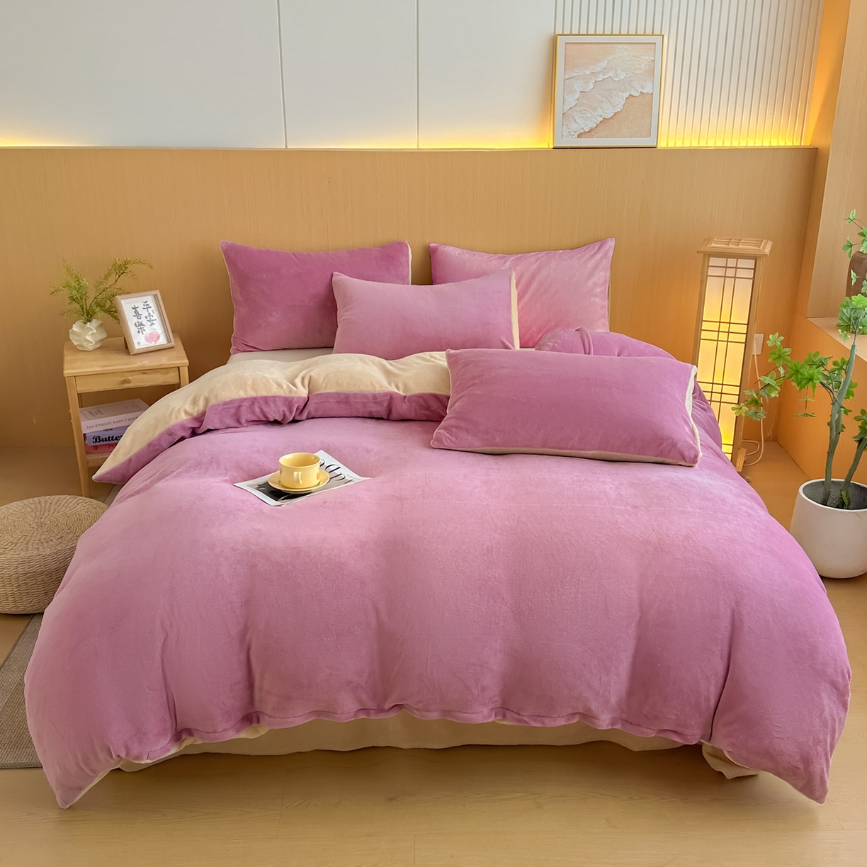 91家纺网 家纺一手货源 找家纺 小懒猪 2025新款220克A类牛奶绒纯色双拼四件套（提供买家秀） 紫粉咖