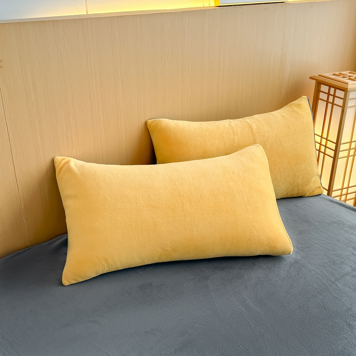 91家纺网 家纺一手货源 找家纺 小懒猪 2025新款220克A类牛奶绒纯色双拼四件套（提供买家秀） 芒果灰