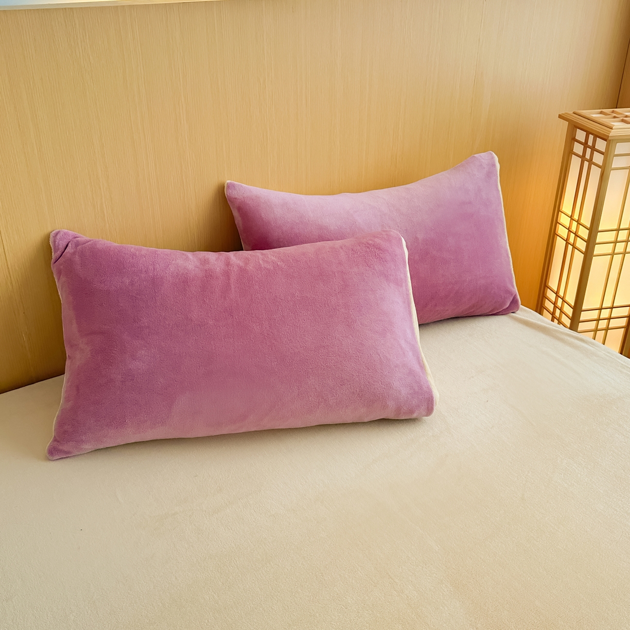 91家纺网 家纺一手货源 找家纺 小懒猪 2025新款220克A类牛奶绒纯色双拼四件套（提供买家秀） 紫粉咖