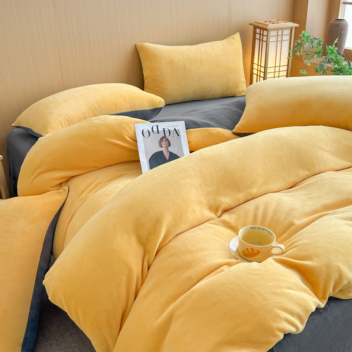 91家纺网 家纺一手货源 找家纺 小懒猪 2025新款220克A类牛奶绒纯色双拼四件套（提供买家秀） 芒果灰