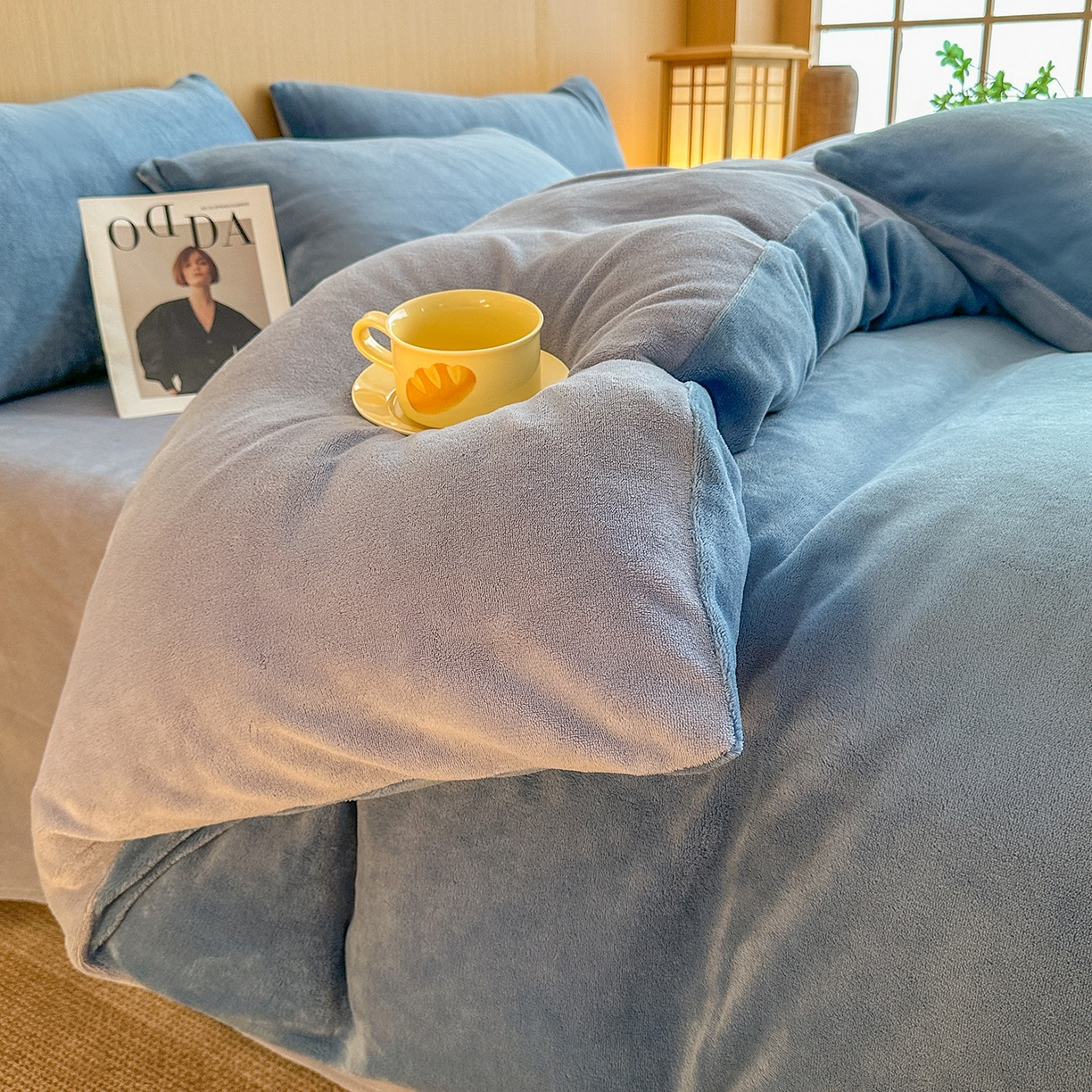 91家纺网 家纺一手货源 找家纺 小懒猪 2025新款220克A类牛奶绒纯色双拼四件套（提供买家秀） 蓝灰