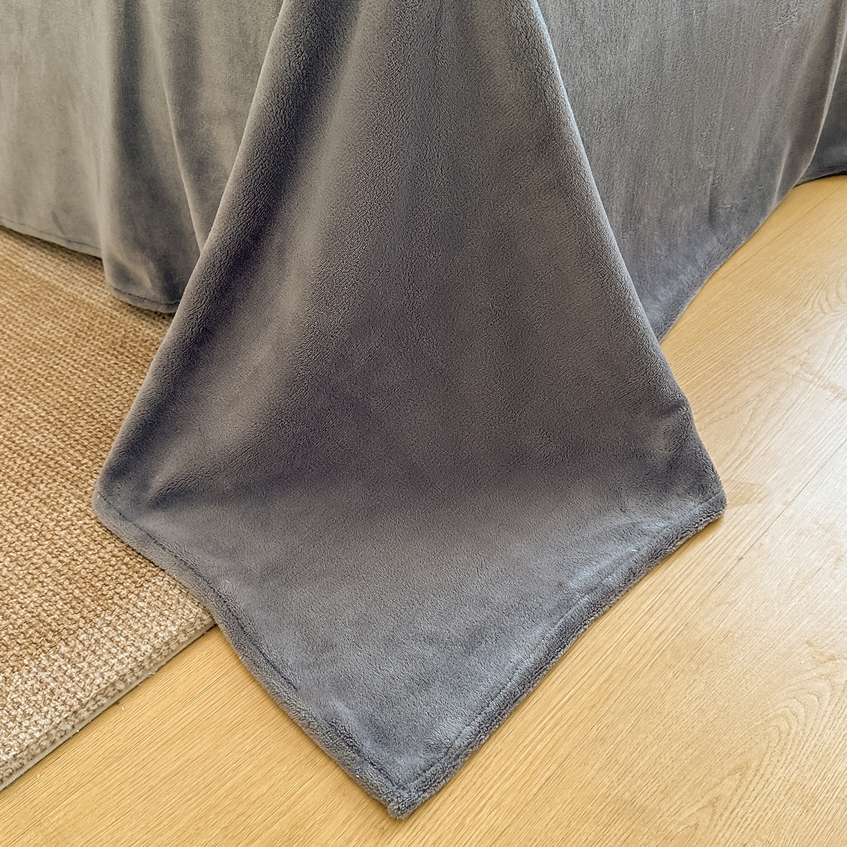 91家纺网 家纺一手货源 找家纺 小懒猪 2025新款220克A类牛奶绒纯色双拼四件套（提供买家秀） 橙灰