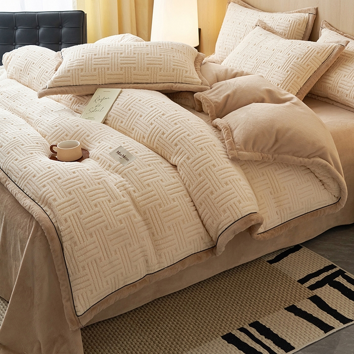 91家纺网 家纺一手货源 找家纺 晨曦家纺 2025新款230克加厚保暖塔芙绒牛奶绒四件套法兰绒 简爱-奶咖