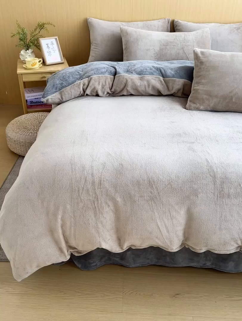 91家纺网 家纺一手货源 找家纺 小懒猪 2025新款220克A类牛奶绒纯色双拼四件套（提供买家秀） 咖钛灰