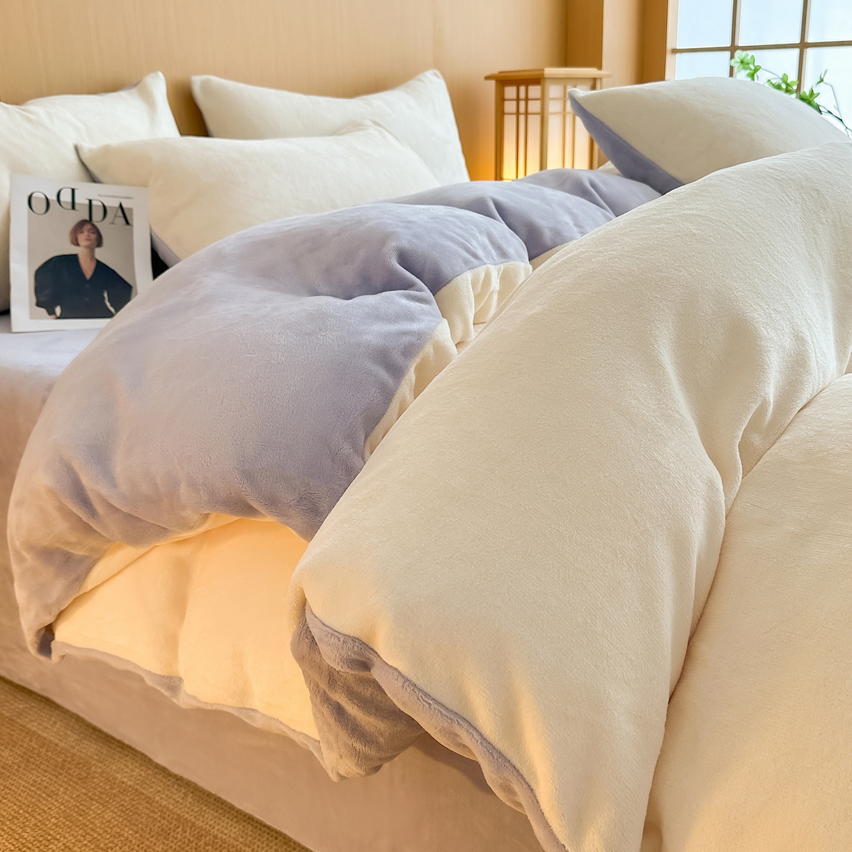 91家纺网 家纺一手货源 找家纺 小懒猪 2025新款220克A类牛奶绒纯色双拼四件套（提供买家秀） 奶白紫