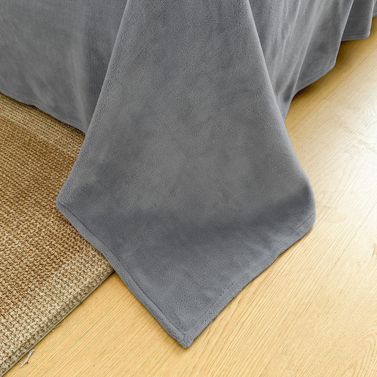 91家纺网 家纺一手货源 找家纺 小懒猪 2025新款220克A类牛奶绒纯色双拼四件套（提供买家秀） 深蓝钛灰