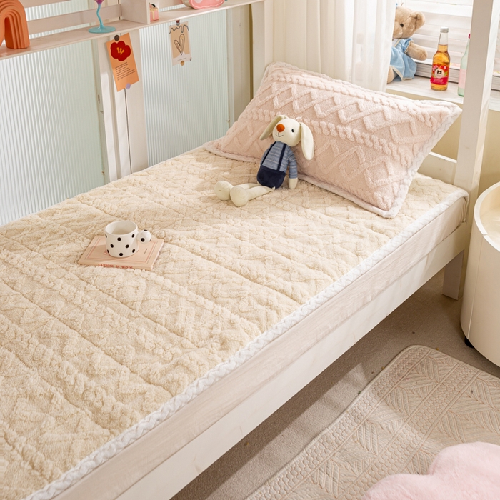 91家纺网 家纺一手货源 找家纺 暖芯优选 2025新款上下铺塔芙绒床垫 奶油白