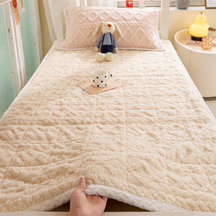 91家纺网 家纺一手货源 找家纺 暖芯优选 2025新款上下铺塔芙绒床垫 奶油白