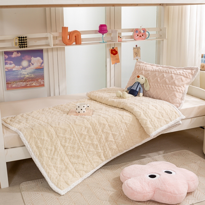 91家纺网 家纺一手货源 找家纺 暖芯优选 2025新款上下铺塔芙绒床垫 奶油白