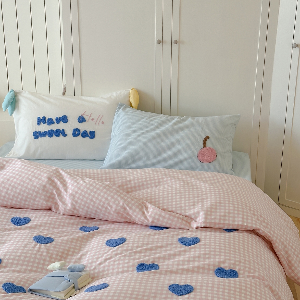 91家纺网 家纺一手货源 找家纺 桔子家纺 2025新款40支纯棉水洗棉happy系列四件套 hello小樱