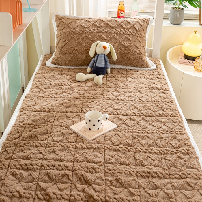 91家纺网 家纺一手货源 找家纺 暖芯优选 2025新款上下铺塔芙绒床垫 奶油咖