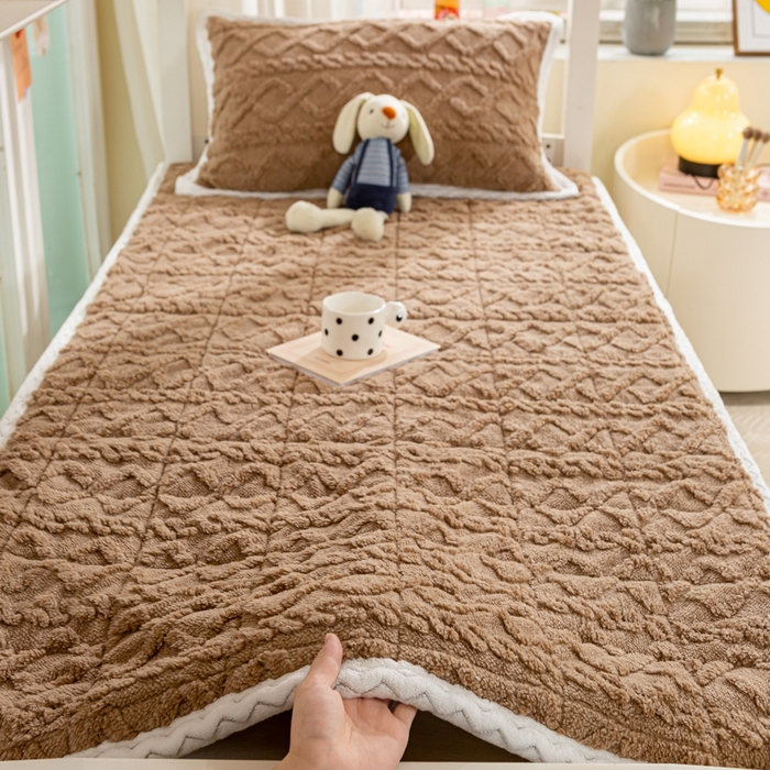 91家纺网 家纺一手货源 找家纺 暖芯优选 2025新款上下铺塔芙绒床垫 奶油咖