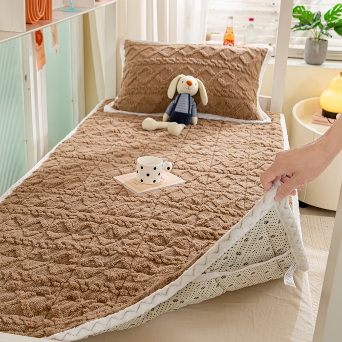 91家纺网 家纺一手货源 找家纺 暖芯优选 2025新款上下铺塔芙绒床垫 奶油咖