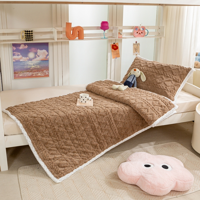 91家纺网 家纺一手货源 找家纺 暖芯优选 2025新款上下铺塔芙绒床垫 奶油咖