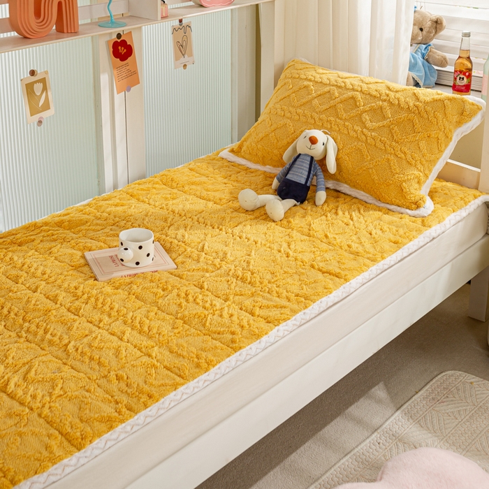 91家纺网 家纺一手货源 找家纺 暖芯优选 2025新款上下铺塔芙绒床垫 柠檬黄