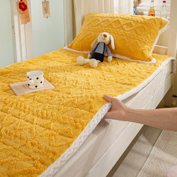 91家纺网 家纺一手货源 找家纺 暖芯优选 2025新款上下铺塔芙绒床垫 柠檬黄