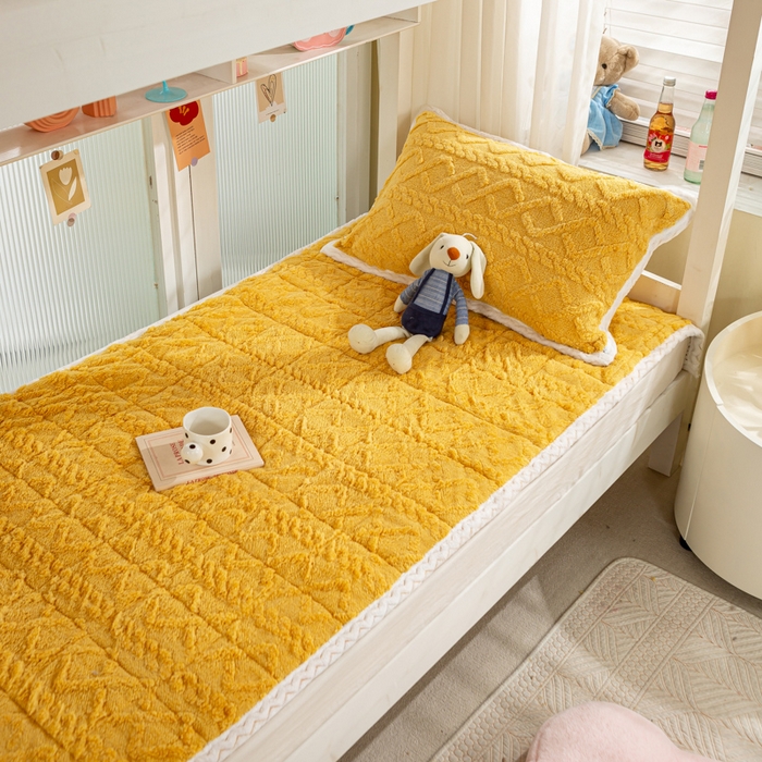 91家纺网 家纺一手货源 找家纺 暖芯优选 2025新款上下铺塔芙绒床垫 柠檬黄