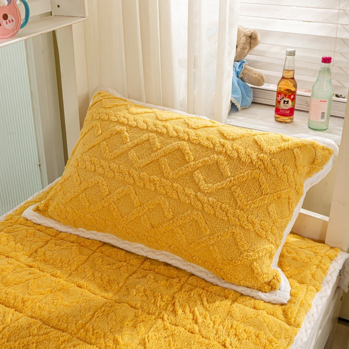 91家纺网 家纺一手货源 找家纺 暖芯优选 2025新款上下铺塔芙绒床垫 柠檬黄