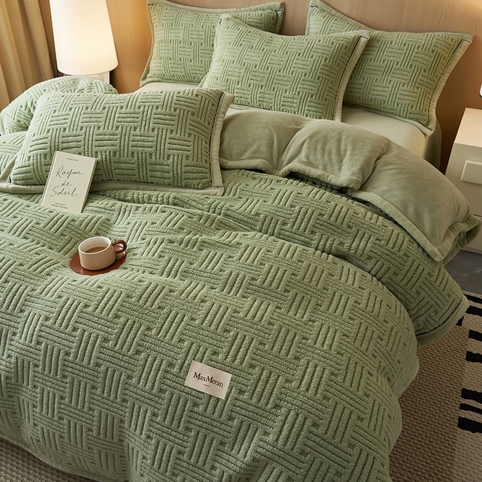 91家纺网 家纺一手货源 找家纺 晨曦家纺 2025新款230克加厚保暖塔芙绒牛奶绒四件套法兰绒 简爱-暖绿