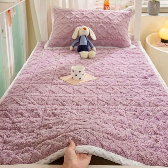 91家纺网 家纺一手货源 找家纺 暖芯优选 2025新款上下铺塔芙绒床垫 优雅紫