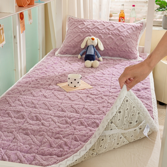 91家纺网 家纺一手货源 找家纺 暖芯优选 2025新款上下铺塔芙绒床垫 优雅紫