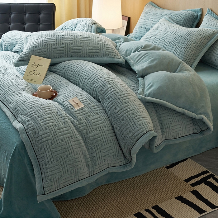 91家纺网 家纺一手货源 找家纺 晨曦家纺 2025新款230克加厚保暖塔芙绒牛奶绒四件套法兰绒 简爱-雅蓝