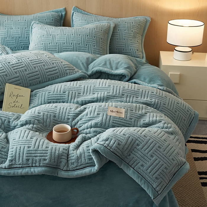 91家纺网 家纺一手货源 找家纺 晨曦家纺 2025新款230克加厚保暖塔芙绒牛奶绒四件套法兰绒 简爱-雅蓝