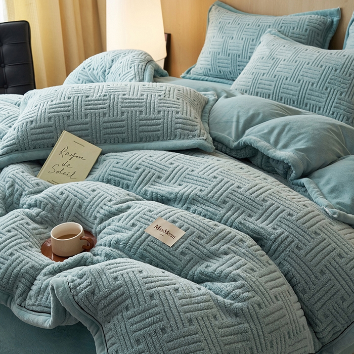 91家纺网 家纺一手货源 找家纺 晨曦家纺 2025新款230克加厚保暖塔芙绒牛奶绒四件套法兰绒 简爱-雅蓝