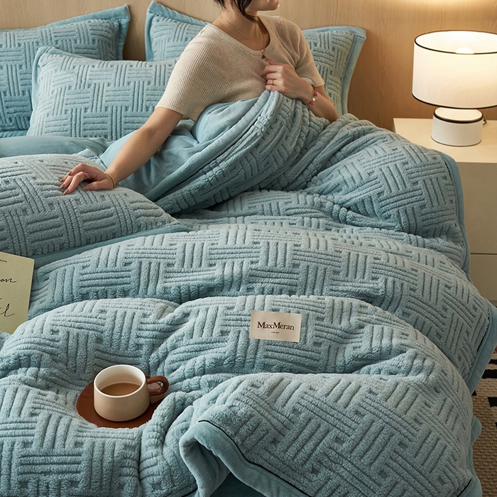 91家纺网 家纺一手货源 找家纺 晨曦家纺 2025新款230克加厚保暖塔芙绒牛奶绒四件套法兰绒 简爱-雅蓝