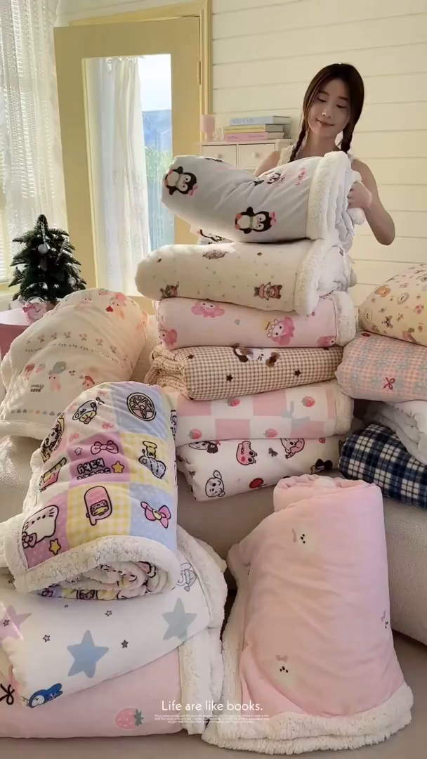 91家纺网 家纺一手货源 找家纺 Mata蔓塔家 2025新款A类秋冬可爱系牛奶绒羊羔绒多功能毛毯奶盖系列 组合