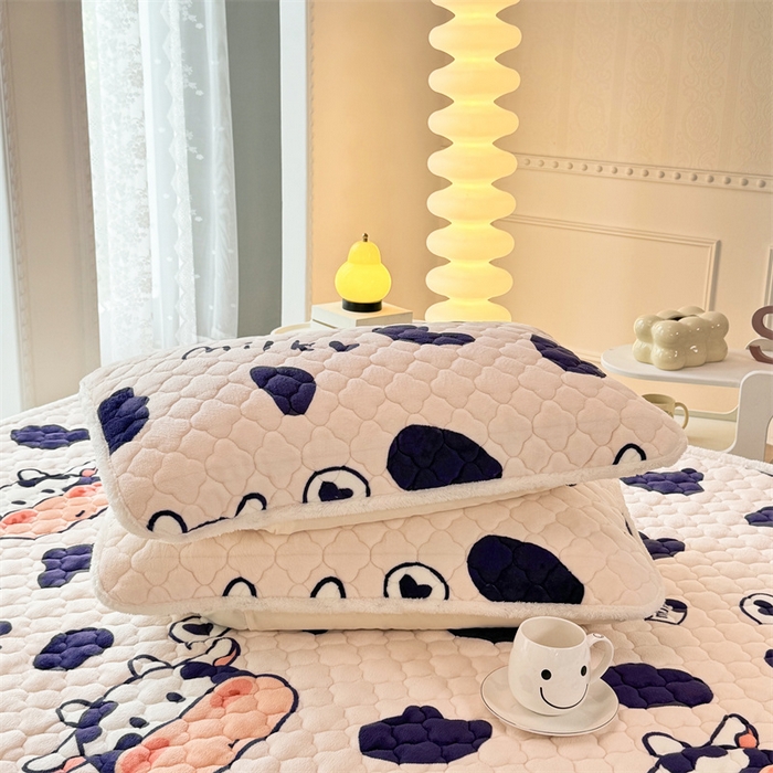 91家纺网 家纺一手货源 找家纺 暖芯优选 2025热款外贸跨境电商热销款冬季加厚牛奶绒印花床垫床垫学生单人宿舍上下铺 可爱奶牛