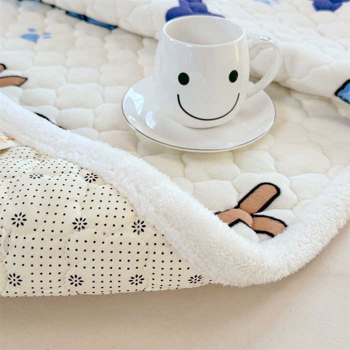 91家纺网 家纺一手货源 找家纺 暖芯优选 2025热款外贸跨境电商热销款冬季加厚牛奶绒印花床垫床垫学生单人宿舍上下铺 快乐狗