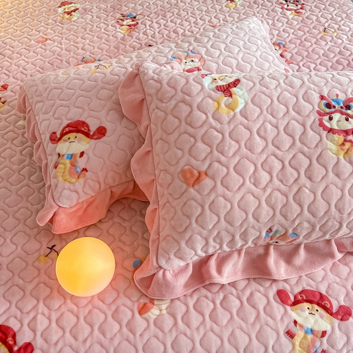 91家纺网 家纺一手货源 找家纺 棉森家纺 2025新款亲肤舒适牛奶绒床盖四件套 动漫乐园