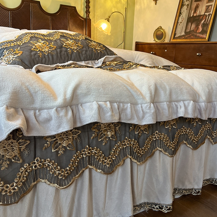 91家纺网 家纺一手货源 找家纺 网红馆（ck家纺） 2025新款高克重牛奶绒单床裙 床裙单件卡妮娜系列 卡妮娜-卡其