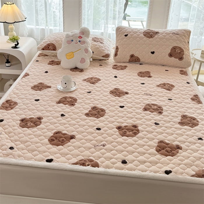 91家纺网 家纺一手货源 找家纺 暖芯优选 2025热款外贸跨境电商热销款冬季加厚牛奶绒印花床垫床垫学生单人宿舍上下铺 梦梦熊