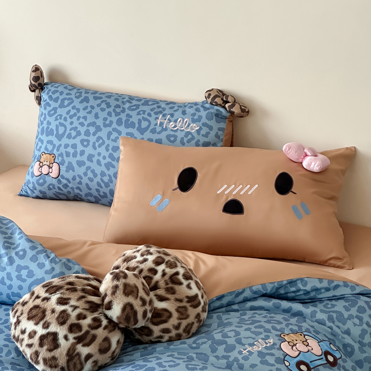 91家纺网 家纺一手货源 找家纺 桔子家纺 2025新款全棉豹纹系列heip豹纹四件套 heip豹纹蓝色