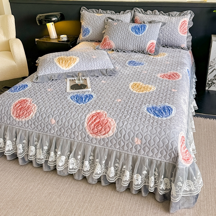 91家纺网 家纺一手货源 找家纺 棉森家纺 2025新款亲肤舒适牛奶绒床盖四件套 心动-灰