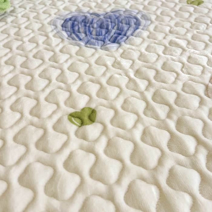 91家纺网 家纺一手货源 找家纺 棉森家纺 2025新款亲肤舒适牛奶绒床盖四件套 心动-绿