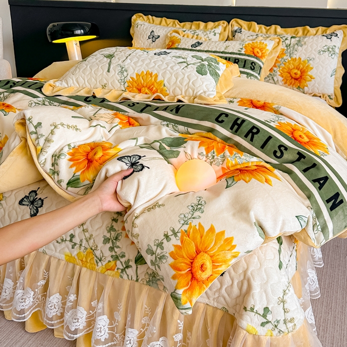 91家纺网 家纺一手货源 找家纺 棉森家纺 2025新款亲肤舒适牛奶绒床盖四件套 向日葵