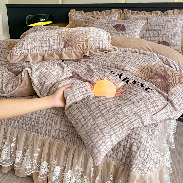 91家纺网 家纺一手货源 找家纺 棉森家纺 2025新款亲肤舒适牛奶绒床盖四件套 梦想起航-咖