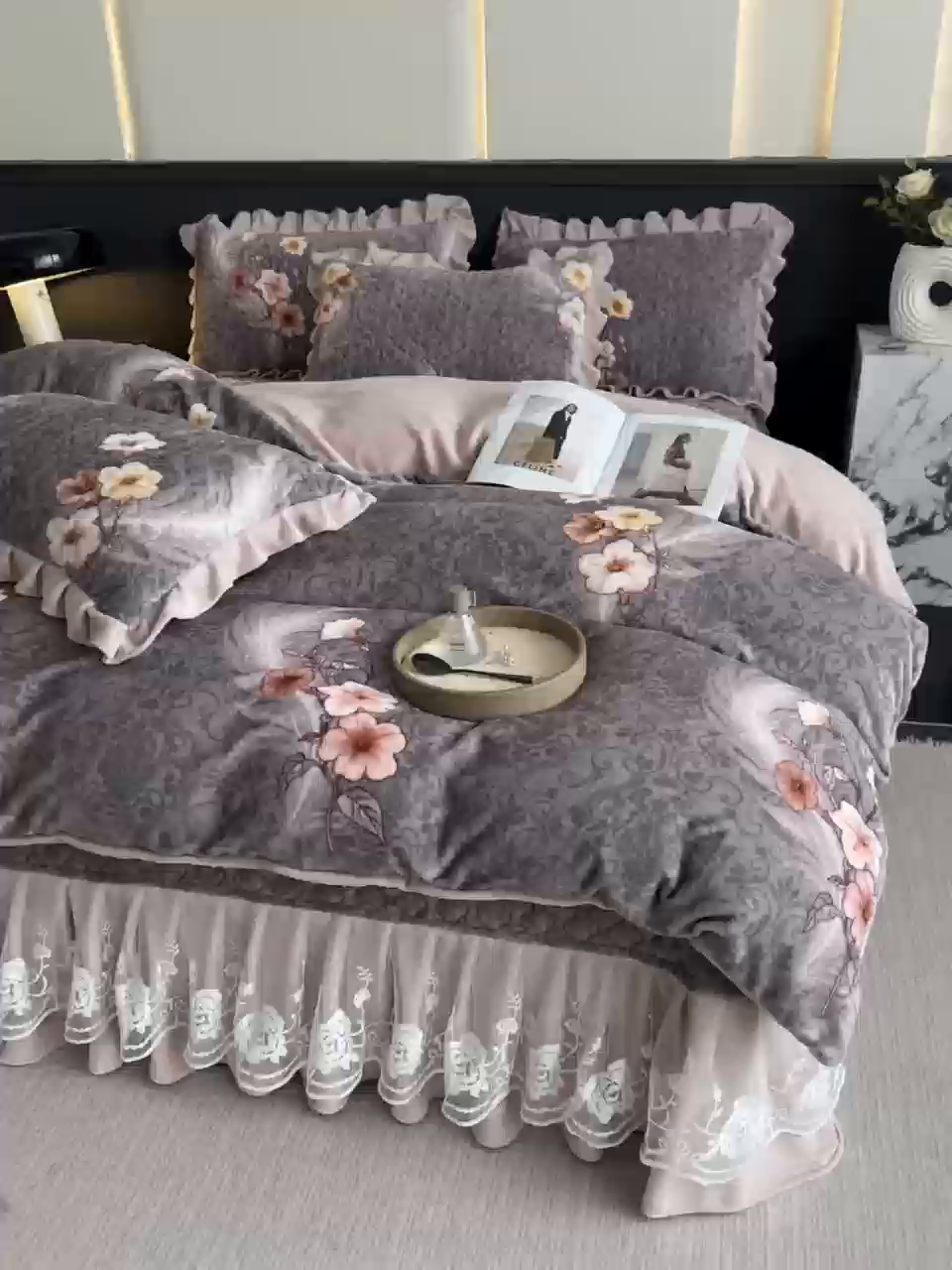91家纺网 家纺一手货源 找家纺 棉森家纺 2025新款亲肤舒适牛奶绒床盖四件套 诗情画意