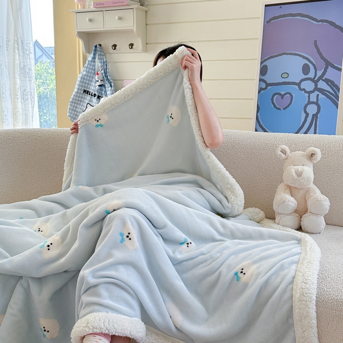 91家纺网 家纺一手货源 找家纺 Mata蔓塔家 2025新款A类秋冬可爱系牛奶绒羊羔绒多功能毛毯奶盖系列 奶盖-可爱狗头蓝