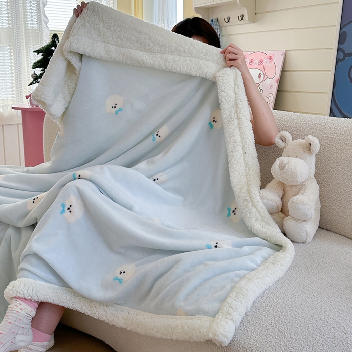 91家纺网 家纺一手货源 找家纺 Mata蔓塔家 2025新款A类秋冬可爱系牛奶绒羊羔绒多功能毛毯奶盖系列 奶盖-可爱狗头蓝