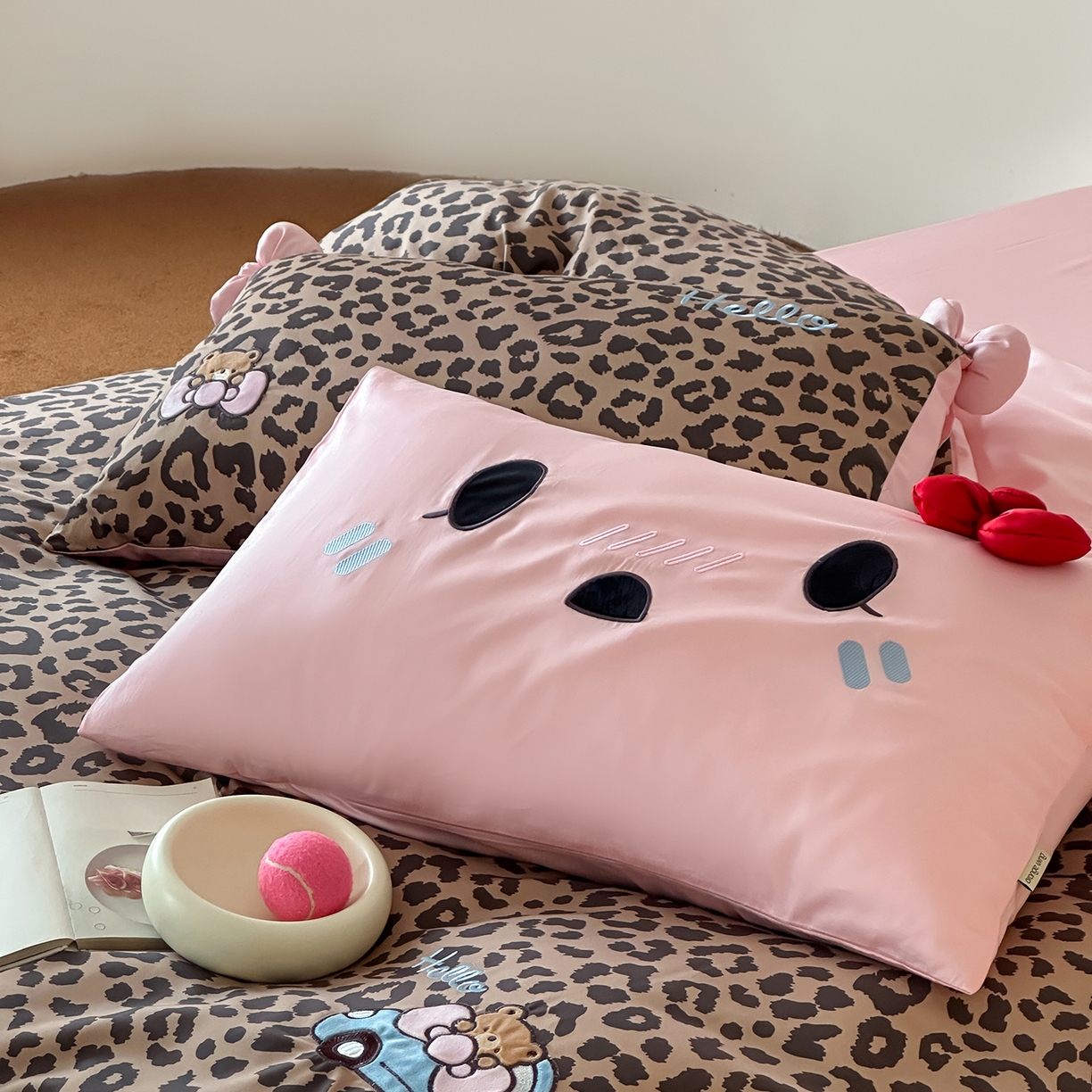 91家纺网 家纺一手货源 找家纺 桔子家纺 2025新款全棉豹纹系列heip豹纹四件套 heip豹纹粉色