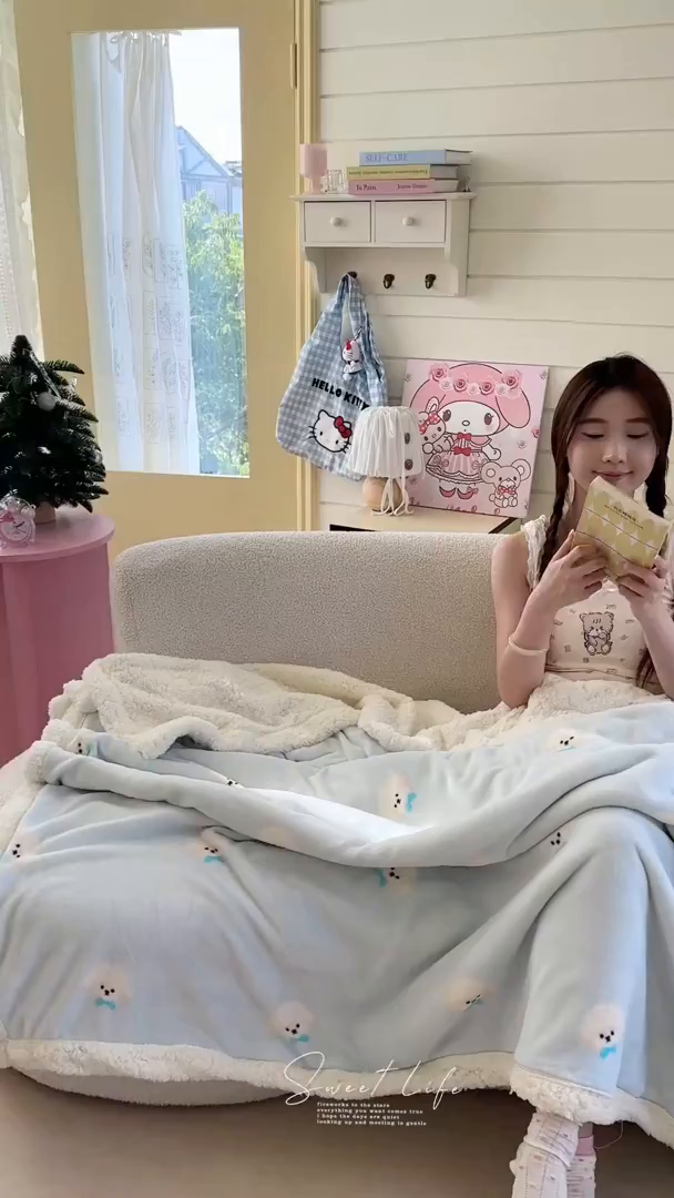 91家纺网 家纺一手货源 找家纺 Mata蔓塔家 2025新款A类秋冬可爱系牛奶绒羊羔绒多功能毛毯奶盖系列 奶盖-可爱狗头蓝