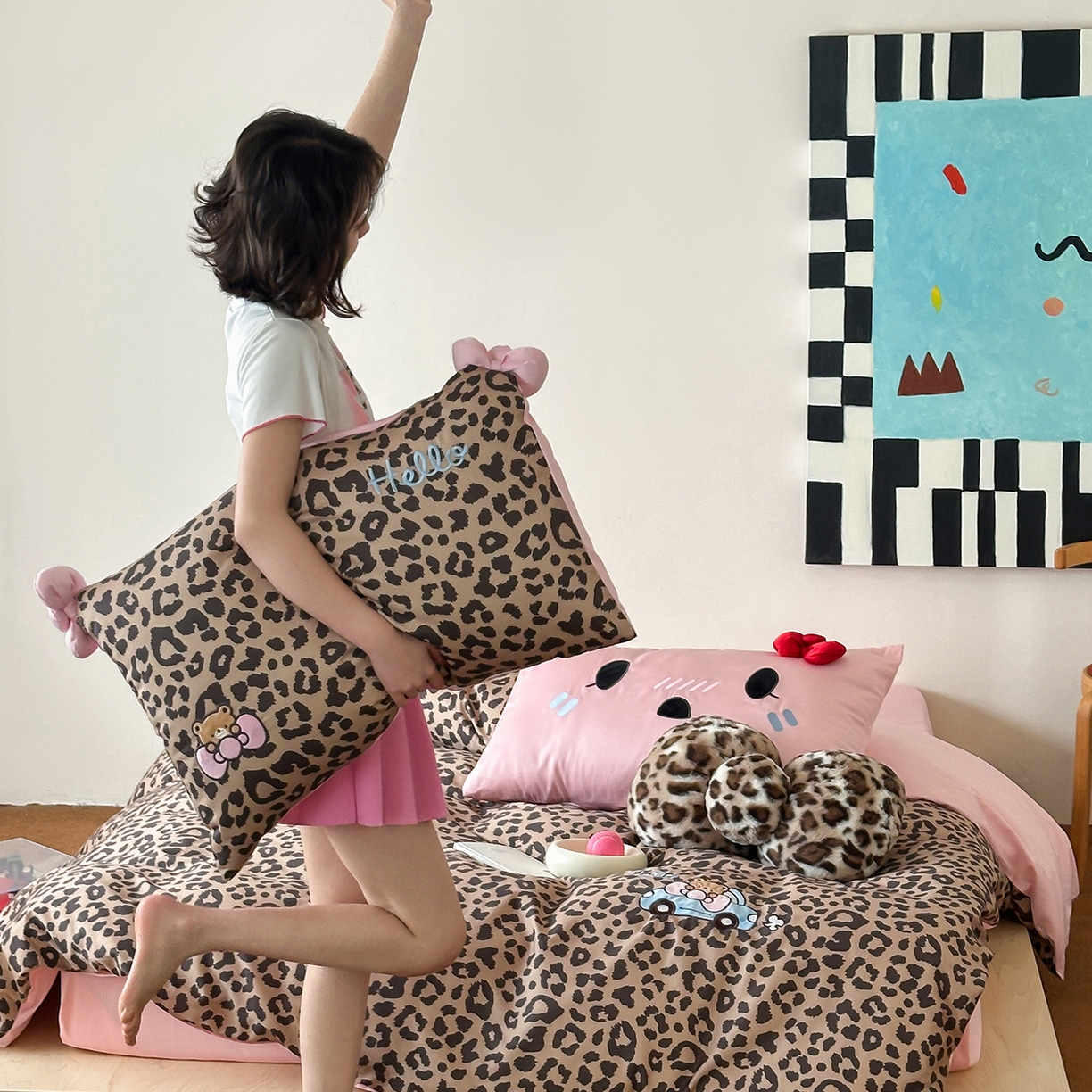 91家纺网 家纺一手货源 找家纺 桔子家纺 2025新款全棉豹纹系列heip豹纹四件套 heip豹纹粉色