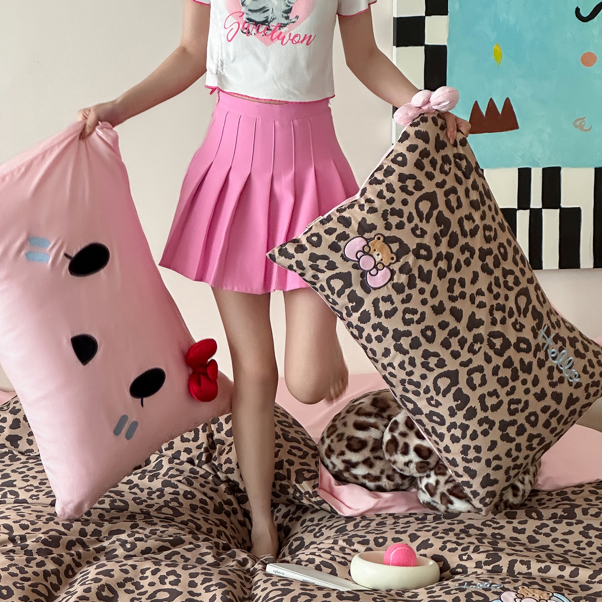 91家纺网 家纺一手货源 找家纺 桔子家纺 2025新款全棉豹纹系列heip豹纹四件套 heip豹纹粉色