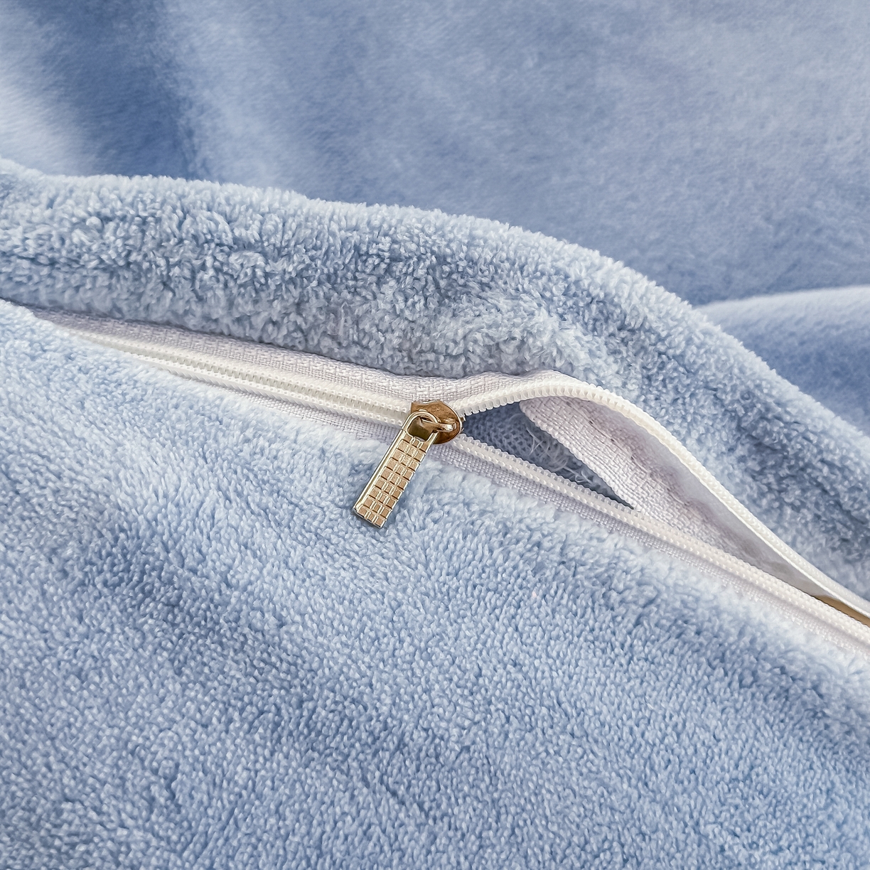 91家纺网 家纺一手货源 找家纺 棉森家纺 2025新款加厚牛奶绒单被套单品被套单件被套 圣罗蓝