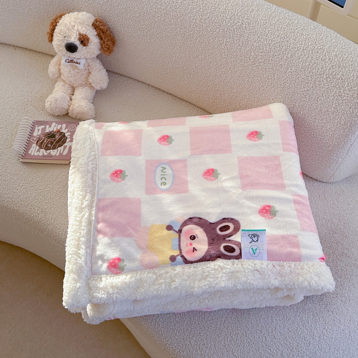 91家纺网 家纺一手货源 找家纺 Mata蔓塔家 2025新款A类秋冬可爱系牛奶绒羊羔绒多功能毛毯奶盖系列 奶盖-奶糖拉布布